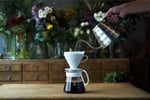 Hario V60 02 Seramik Kahve Demleme Seti “Beyaz”