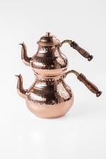 Home Gaziantep El Kabartmalı Bakır Çaydanlık Takımı, 2,6 Lt Toplam Hacim, Alt 14,5cm Üst 10,5cm, Ahşap Kulplu, Ağır Bakır
