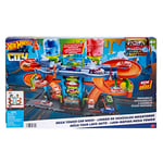 Hot Wheels Mega Araba Yıkama Kulesi Hot Wheels™ City Mega Araba Yıkama ile 1 adet Renk Değiştiren Arabalar™ aracı, çocuklar için oyuncak HDP05