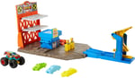 Hot Wheels Monster Trucks Patlama İstasyonu Oyun Seti ve 1 adet 1:64 ölçekli HW Demo Derby ile 3 adet parçalanabilen araba, fırlatıcı, efsane ezme ve çarpma eğlencesi, 4-8 yaş HFB12