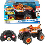 Hot Wheels Monster Trucks RC 1:24 Tiger Shark Uzaktan Kumandalı Araç HNV03 | 1:24 Ölçekli Büyük Boy Kamyon Off-Road Lastikleri ile Her Yerde Sürmek, HNV03