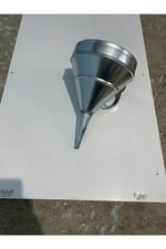 Huni Mazot,benzin, Yağ Aktarma Metal Süzgeçli 23 Cm Süzgeç Su Geçirmez Özelliktedir.