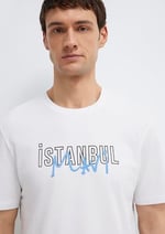 İstanbul Baskılı Beyaz Tişört Regular Fit/Normal Kesim 067114-620