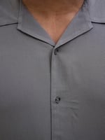 JACK & JONES Jjejeff Solid Resort Shirt S/S Sn Pls Kısa kollu gömlek Erkekler