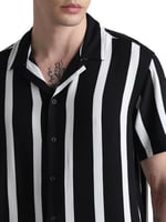JACK & JONES JJJEFF RESORT STRIPE SHIRT SS RELAXED Gömlek Erkek