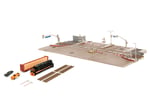Jada Toys Hızlı ve Öfkeli Tren Sahnesi - Diorama 2 Nano Model Araba (Dodge Charger ve Toyota Supra), Tren ve Hızlı ve Öfkeli Filminin Final Yarış Sahnesi için Aksesuarlar Dahil, 8 Yaş ve Üzeri