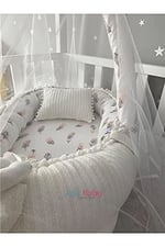Jaju Baby Beyaz Örgü Pike Kumaş ve Tüy Desen Kumaş Ponponlu Babynest Oyuncak Aparat ve Tül Set