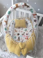Jaju Baby Sarı Örgü Pike Kumaş ve Orman Müslin Kumaş Ponponlu Babynest Oyuncak Aparat ve Tül Set