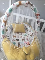 Jaju Baby Sarı Örgü Pike Kumaş ve Orman Müslin Kumaş Ponponlu Babynest Oyuncak Aparat ve Tül Set