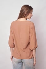 Kadın Keten Geniş Sıfır Yaka Yakası Düğmeli Kolları Lastikli Bluz -Camel
