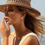 Kadın Kızlar için Gözyaşı Su Damla Altın Kaplama Pazlanmaz Çelik Küpe Trend Hafif Tıknaz Moda Hipoalerjenik İçi Boş Hediye Mücevher Halka Takı