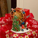 Karaca Home New Year Yılbaşı Gift Box Müzikli ve Hareketli Obje