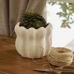 Karaca Home Valeria Saksı 19,3x19,x16,2 cm