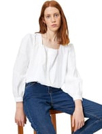 Kare Yaka Beli Bağlama Detaylı Bluz