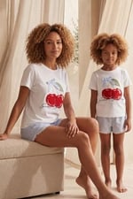 Katia & Bony Kız Çocuk Mediterranean Kiraz Işlemeli Şortlu Pijama Takımı, 12612K2008