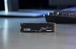 Kingston KC3000 2TB PCI-Express 4.0 7000/7000 Mb/s M.2 SSD Bellek SKC3000D/2048G