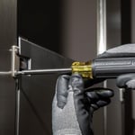 Klein Tools 32307 çok uçlu manipülasyon emniyetli tornavida, 27'si 1 arada torx, altıgen, tork ve İngiliz anahtarı uçları, 1/4 inç lokma anahtar tornavidası ile