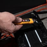 Klein Tools Çift Aralık Temassız Voltaj Test Cihazı, El Fenerli, 12-1000V AC, NCVT3P, Yeşil