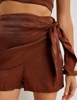 Koton X Şahika Ercümen - Kruvaze Mini Şort Etek Parlak Lyocell Kumaş Slim Fit