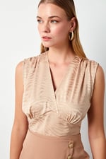 Kruvaze Desenli Saten Bluz - Camel