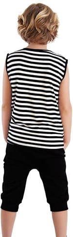 Kuru Kafa Erkek Çocuk T-shirt Kapri Şort Takım