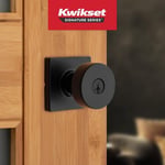 Kwikset Pismo Giriş Kapı Tokmağı Kilitli ve Anahtarlı, Güvenli Anahtarlı Kulp Dış Cephe, Ön Giriş ve Yatak Odası, Mat Siyah, Seçmeye Dayanıklı SmartKey Rekey Güvenlik ve Microban, Kare Gül