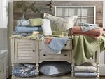 Laura Ashley Home | Yorgan Takımı - 100, Ters Çevrilebilir, Hafif ve Nefes Alabilir Yatak Takımı, Ekstra Yumuşaklık için Önceden Yıkanmış, Pamuk, Mavi, İkiz