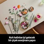 LEGO Botanicals Pembe Çiçek Buketi Yapım Seti 10342 – Anneler Günü'ne Özel Yetişkinler için Gül, Papatya, Peygamber Çiçeği ve Okaliptüs Dahil 15 Yapay Çiçek İçeren Model Yapım Seti (749 Parça)
