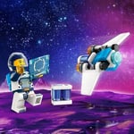 LEGO City Yıldızlararası Uzay Gemisi 60430-6 Yaş ve Üzeri Kız ve Erkek Çocukları için Astronot Minifigürü İçeren Yaratıcı Oyuncak Seti, Çocuklar için Doğum Günü Hediyesi Fikri (240 Parça)