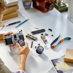 LEGO Creator Retro Fotoğraf Makinesi 31147-8 Yaş ve Üzeri Çocuklar için Televizyon ve Video Kamera Model Seçenekleri İçeren 3’ü 1 Arada Yaratıcı Oyuncak Yapım Seti, Doğum Günü Hediyesi (261 Parça)