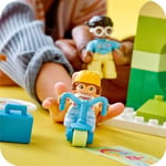 LEGO DUPLO Kasabası Kreşte Hayat 10992 Oyuncak Yapım Seti (67 Parça)
