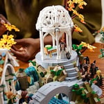 LEGO Icons YÜZÜKLERİN EFENDİSİ: RIVENDELL 10316 - Yetişkinler için Hediye Fikri, Frodo, Sam, Bilbo Baggins, Boromir, Legolas ve Gri Gandalf Dahil 15 Minifigür İçeren Model Yapım Seti (6167 Parça)
