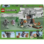 LEGO Minecraft Solgun Bahçe 21586 | 7 Yaş ve Üzeri Çocuklar için Kahraman Kanatlı Mothman İçeren Oyuncak Yapım Seti, Oyunculara Özel Hediye Fikri (243 Parça)