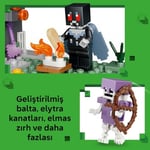 LEGO Minecraft Solgun Bahçe 21586 | 7 Yaş ve Üzeri Çocuklar için Kahraman Kanatlı Mothman İçeren Oyuncak Yapım Seti, Oyunculara Özel Hediye Fikri (243 Parça)