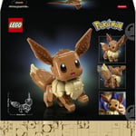LEGO Pokémon Eevee 72151 - Yetişkin Kadınlar ve Erkekler için Otantik Detaylar İçeren Duruşu Ayarlanabilir Dekoratif Koleksiyonluk Model Yapım Seti, Yetişkinlere Yaratıcı Hediye Fikri (587 Parça)