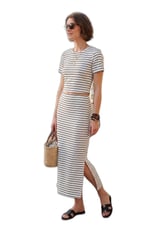 Lela Çizgili Slim Fit Bisiklet Yaka Yırtmaçlı Midi Boy Etekli Crop Takım Bayan TAKIM 5866132 - Bedenler: S, M, L, XL