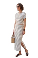 Lela Çizgili Slim Fit Bisiklet Yaka Yırtmaçlı Midi Boy Etekli Crop Takım Bayan TAKIM 5866132 - Bedenler: S, M, L, XL