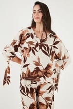 Lela Desenli Regular Fit Truvakar Kol V Yaka Alt-Üst Takım Bayan TAKIM 5865357 - Bedenler: S, M, L, XL