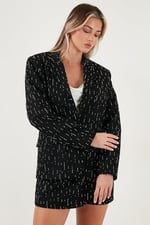Lela Taşlı Regular Fit Broş Detaylı Ceket-Şort Etek Takım Bayan TAKIM 6839618 - Bedenler: S, M, L