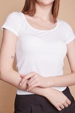 Likralı Krep Kumaş Balen Yaka Büzgülü Body Bluz-Krem