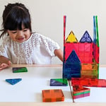 Magna-Tiles 32 parçalı set Clear Colours, farklı, manyetik 3D yapı taşları, net renklerde, oyun oynayarak öğrenmeyi teşvik eder