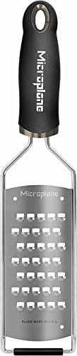 Microplane mutfak rendesi çok kaba patates, kabak, havuç, elma, lahana ve peynir için paslanmaz çelik bıçaklı, siyah renkte, ABD'de üretilmiştir