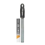 Microplane Narenciye, sert peynir, zencefil, çikolata, hindistan cevizi ve yer mantarı için Premium Classic serisinden Microplane Zester rende ince siyah paslanmaz çelik