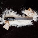 Microplane Narenciye, sert peynir, zencefil, çikolata, hindistan cevizi ve yer mantarı için Premium Classic serisinden Microplane Zester rende ince siyah paslanmaz çelik