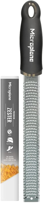 Microplane Narenciye, sert peynir, zencefil, çikolata, hindistan cevizi ve yer mantarı için Premium Classic serisinden Microplane Zester rende ince siyah paslanmaz çelik