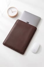 Minimalist 14 Inç Laptop Kılıfı, Vegan Deri, Su Itici Özellikli, Bilgisayar Notebook Laptop Çantası (Acı Kahve, 14 İnç) - Seçenekler: 13 İnç, 14 İnç, 16 İnç