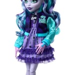 Monster High Kolej ceketi, yıllık, kutu oyunu ve kurabiyelerle oyun kulübü temalı Gizemli Yıllık Twyla bebek ve aksesuar seti, HXW31