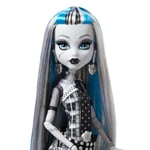 Monster High Reel Drama Bebek, Frankie Stein Siyah Beyaz, Bebek Boyutu ve Yaşam Boyu Posterlerle Koleksiyonluk Reprodüksiyon, Korku Flick Teması - Seçenekler: Frankie Stein, Clawdeen Kurt