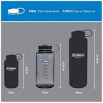 Nalgene Sustain Tritan BPA içermeyen su şişesi,%50 plastik atıktan, 900 ml, geniş ağız, gri siyah kapaklı