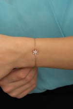 NEREZE 925 Ayar Gümüş Beyaz Taşlı Lotus Çiçeği Bileklik
